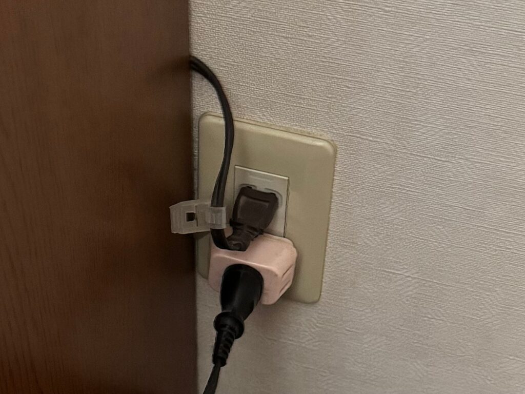 コンセント交換とアース工事前