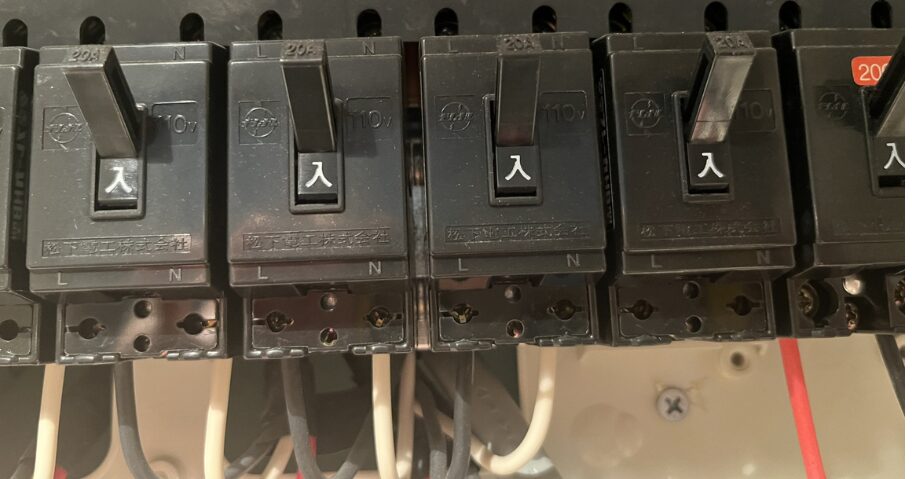 ブレーカーが落ちる!漏電との関係は?