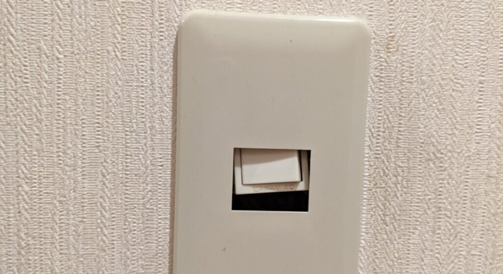 故障はバネや板バネの劣化が原因か
