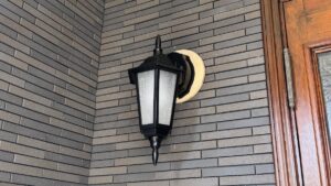 復旧後の玄関照明器具の画像